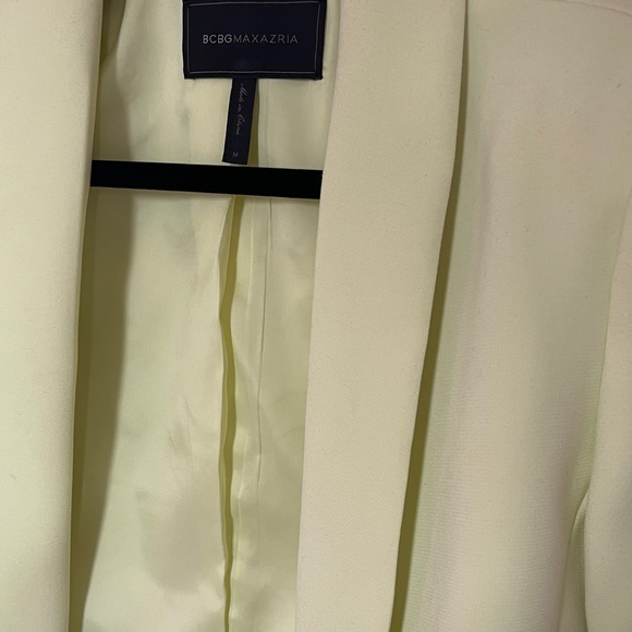 BCBG cropped blazer, neon yellow, size medium - Picture 6 of 7
